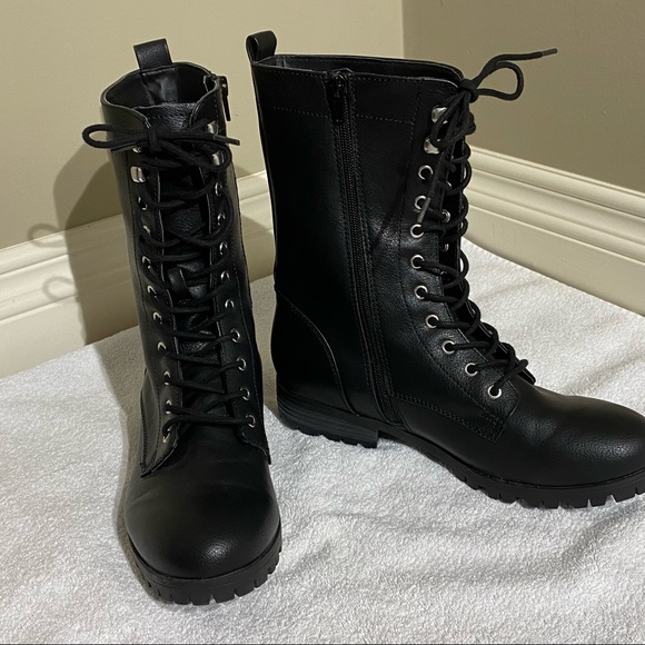 Brash Shoes - Brash NWOT  black, light weight, lace up front,zip up side boots sz 9